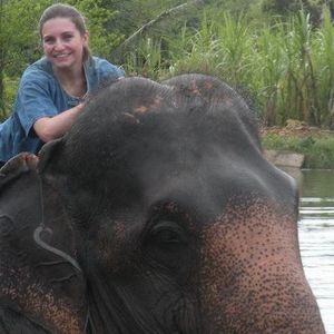 Meet your Posher, Laura